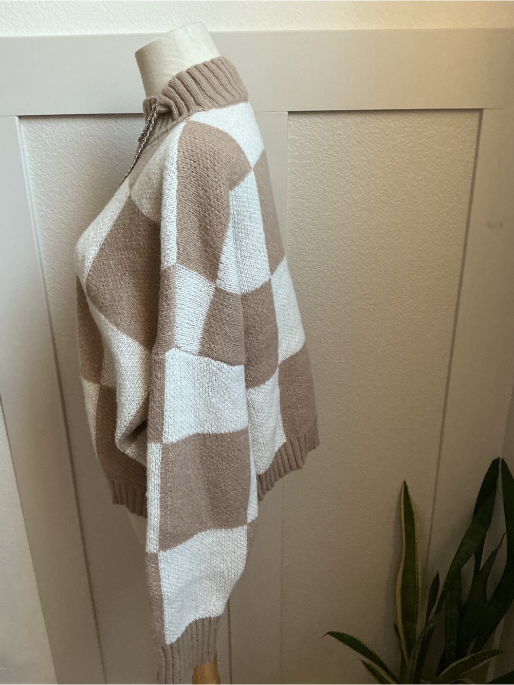 Blu Pepper Taupe & Ivory Buffalo-Check Mock Neck Sweater - Picture 7 of 10